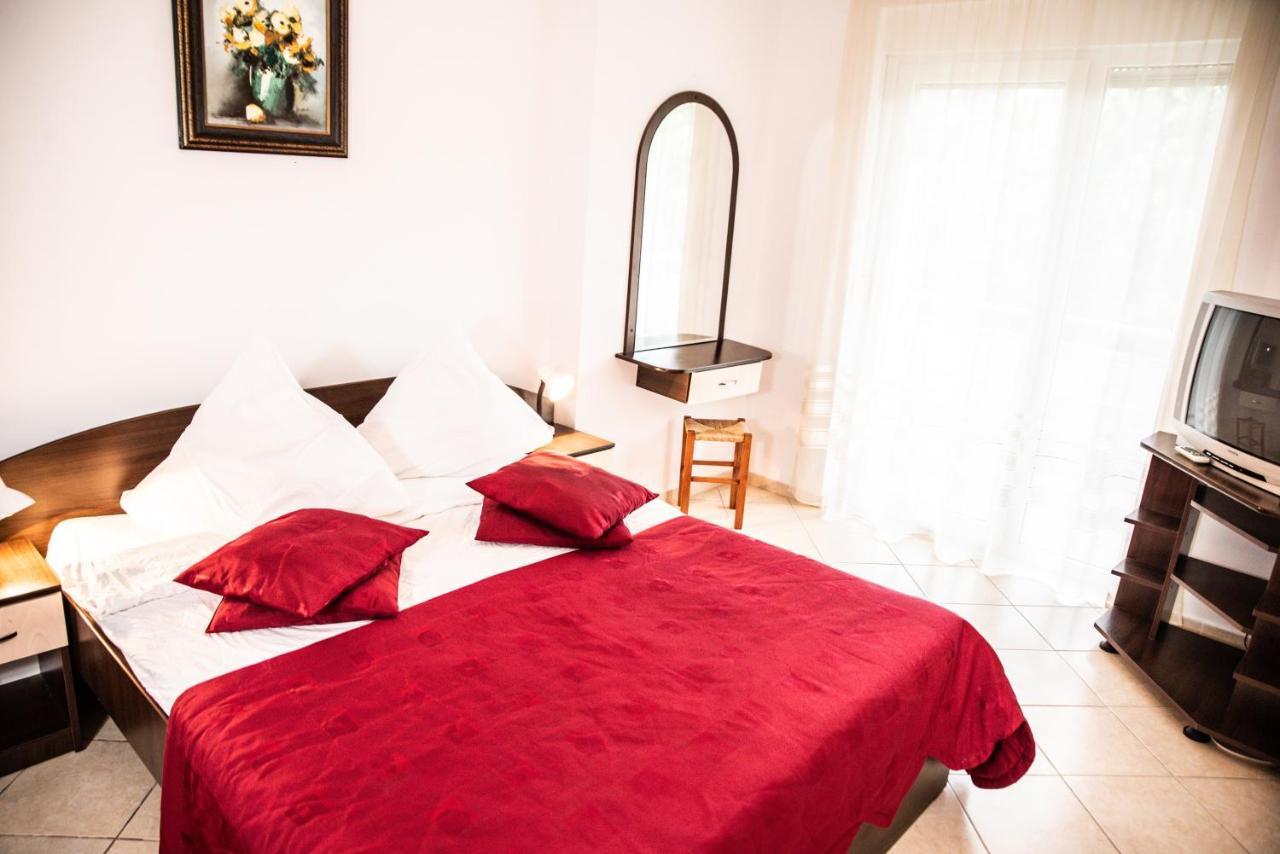 Club Onix Apartments Нептун Екстериор снимка