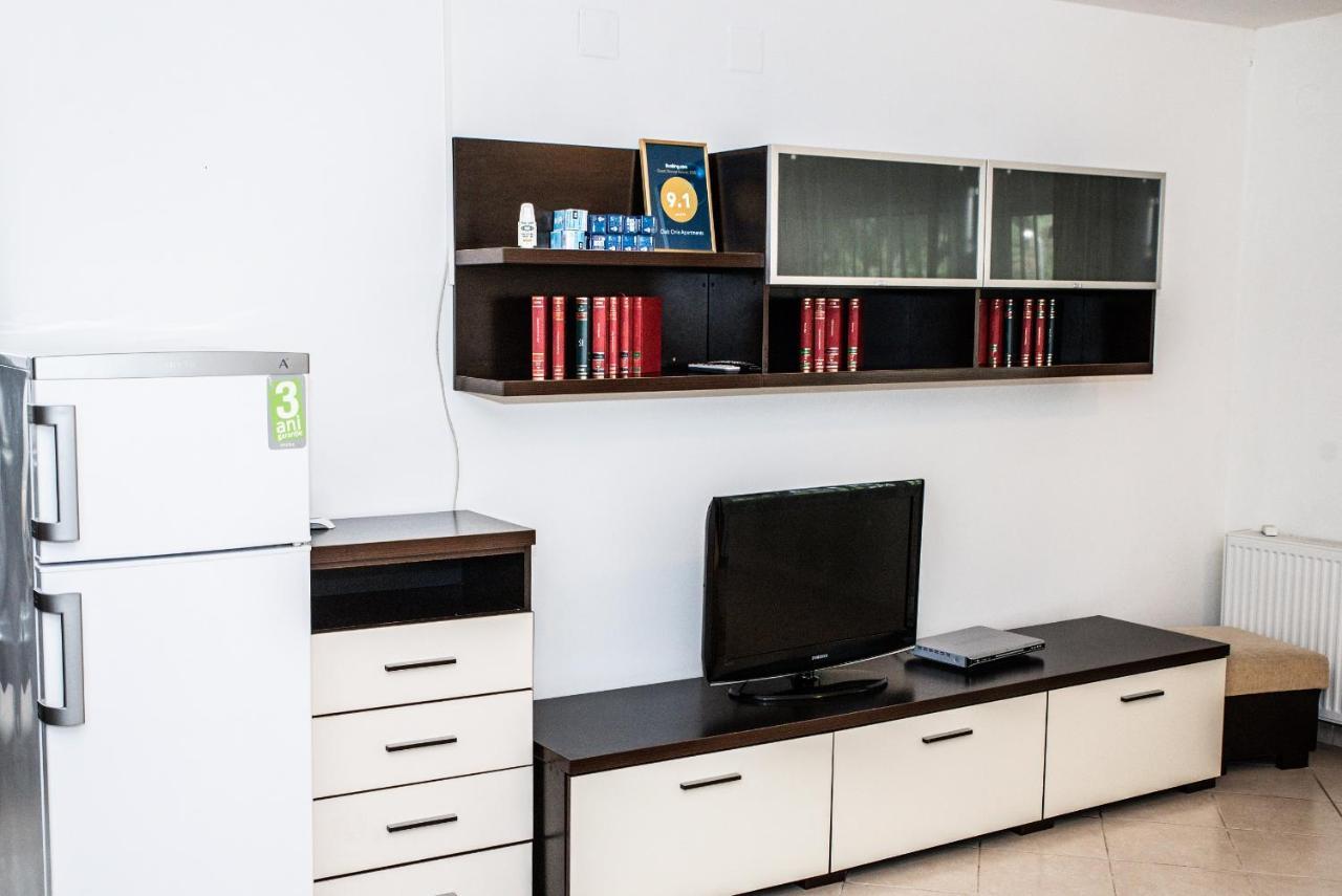 Club Onix Apartments Нептун Екстериор снимка