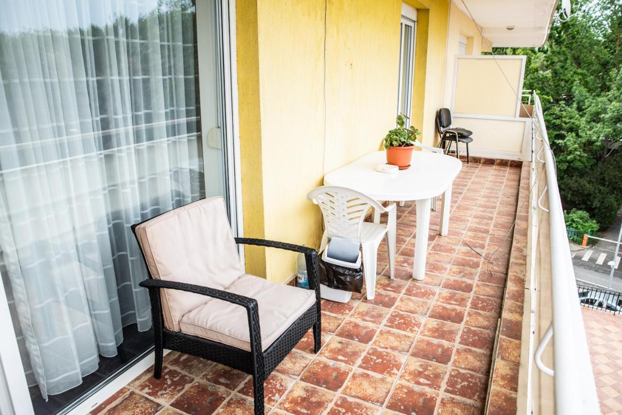 Club Onix Apartments Нептун Екстериор снимка