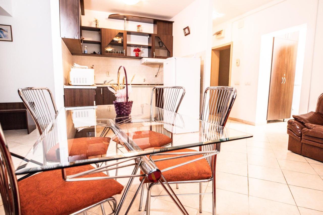 Club Onix Apartments Нептун Екстериор снимка