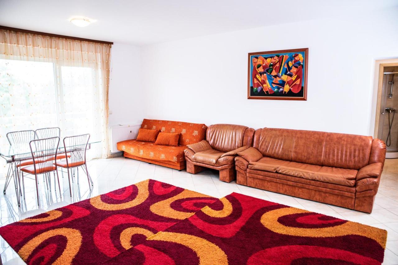 Club Onix Apartments Нептун Екстериор снимка