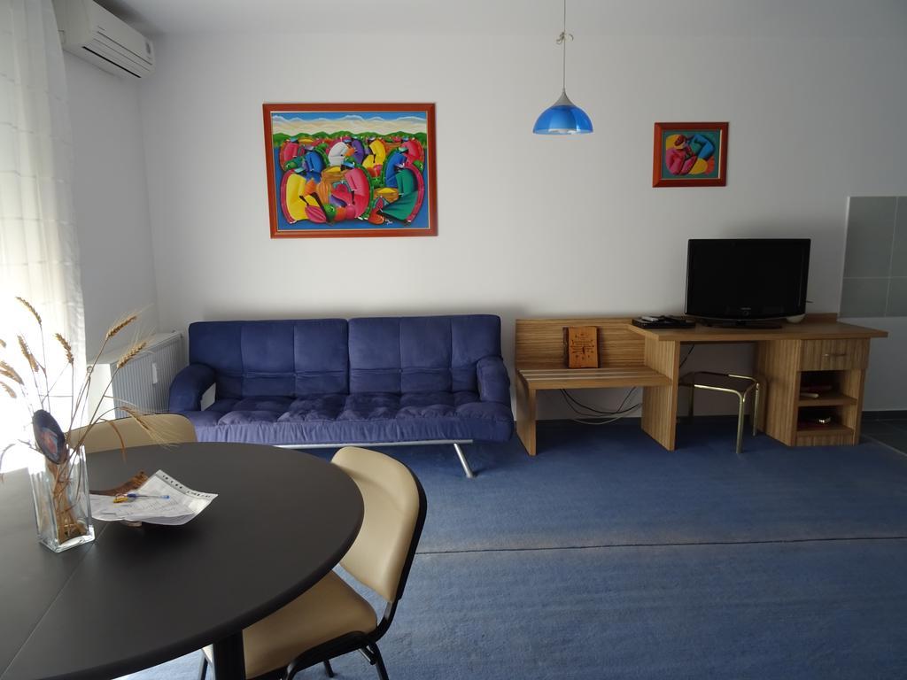Club Onix Apartments Нептун Екстериор снимка