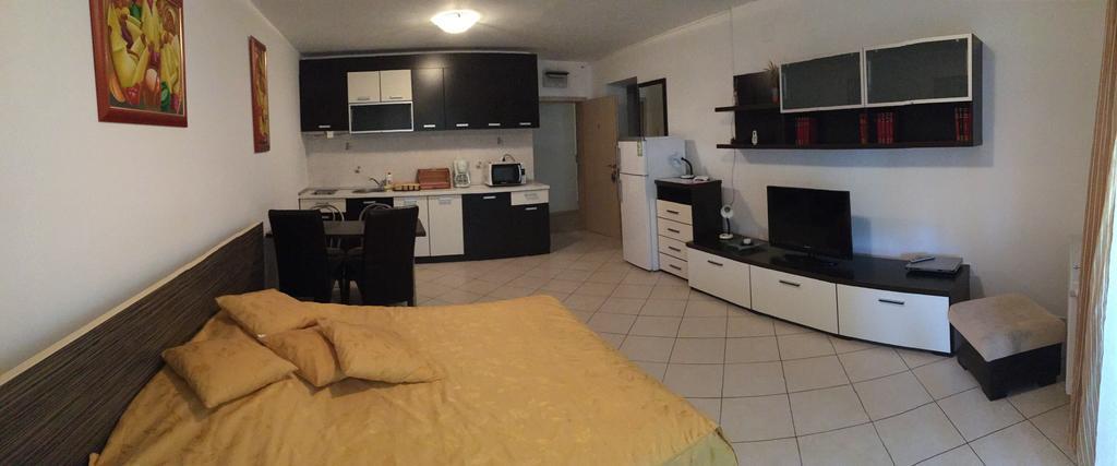 Club Onix Apartments Нептун Екстериор снимка